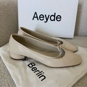 Aeyde Darya bow-detailed glossed-leather ballet flats Italian size 38
